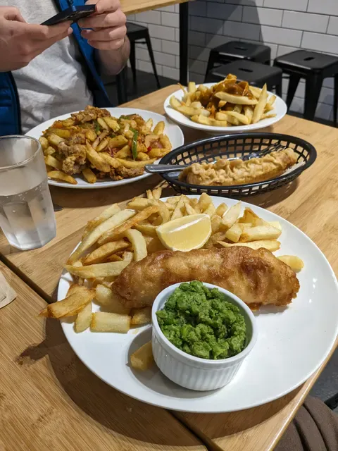 Big Dave’s Chipper - Restaurant