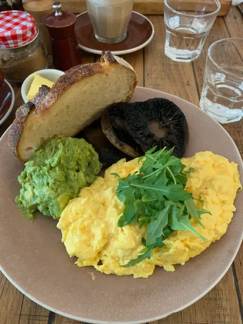 Big Tree House Cafe