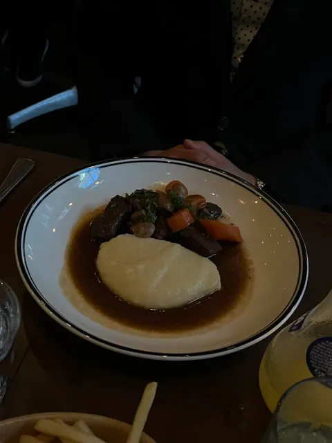 Bistro Papillon
