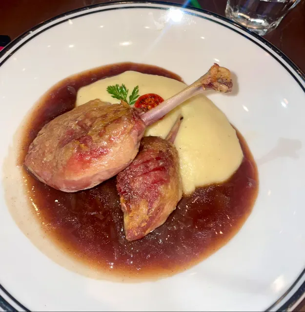 Bistro Papillon