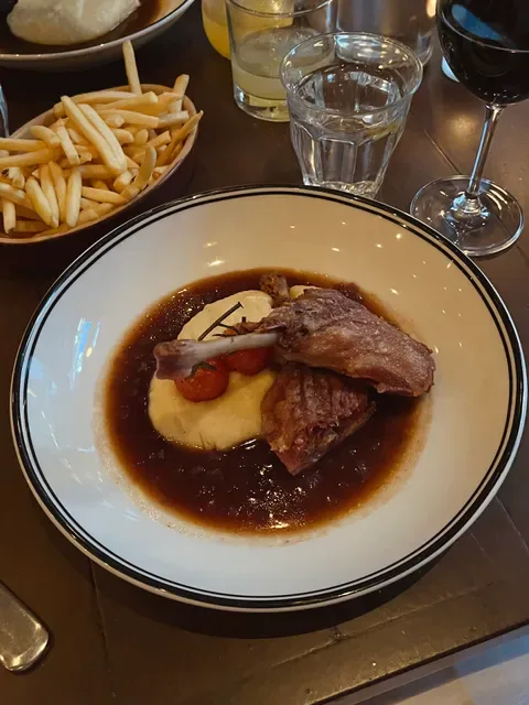 Bistro Papillon