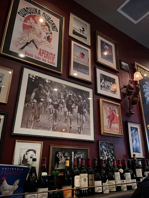 Bistro Papillon