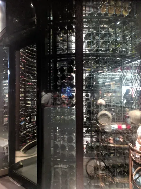 BLACK Bar & Grill