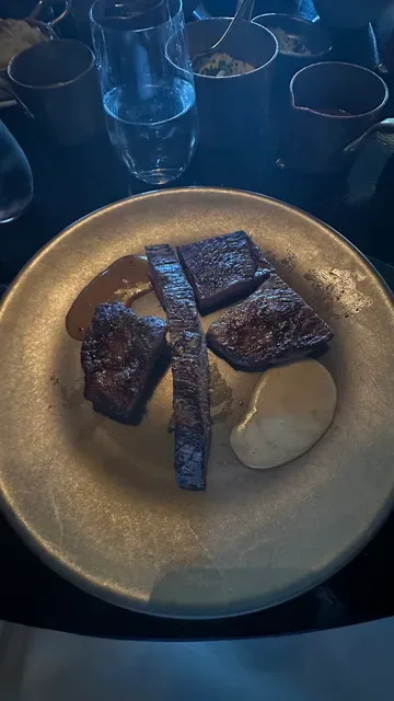 BLACK Bar & Grill