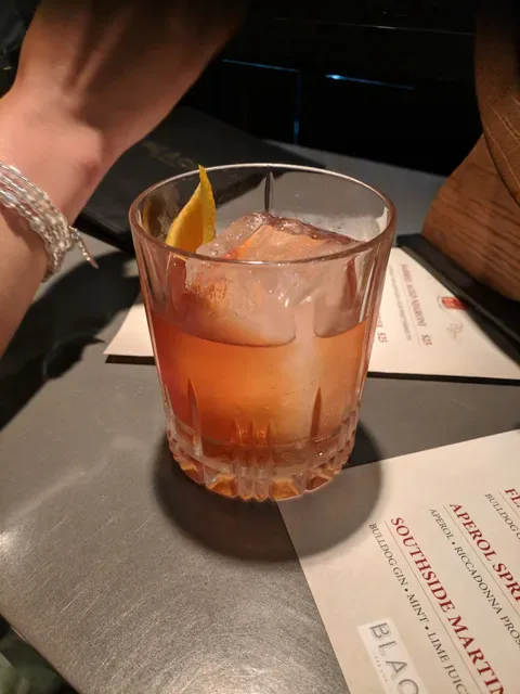 BLACK Bar & Grill