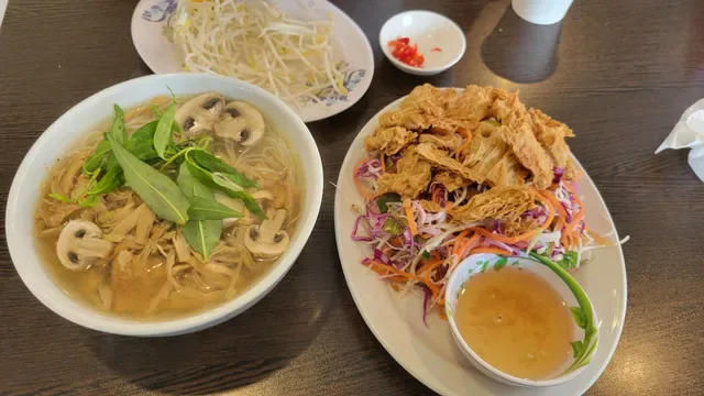 Bo De Tam Vegetarian Restaurant