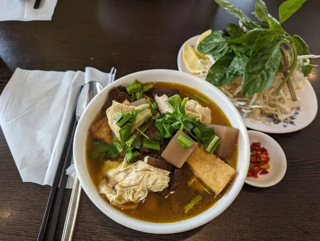 Bo De Tam Vegetarian Restaurant