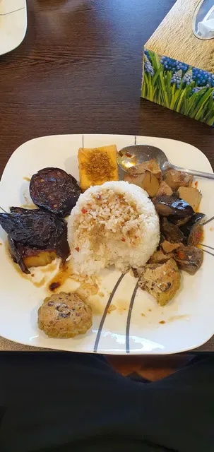 Bo De Tam Vegetarian Restaurant