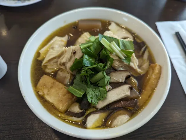 Bo De Tam Vegetarian Restaurant