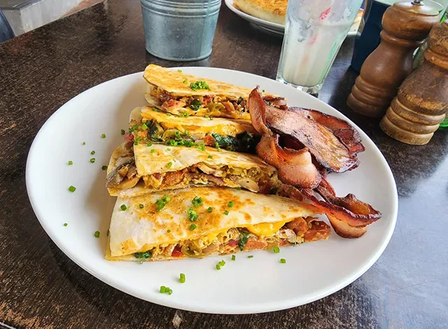 Bonds Corner Cafe
