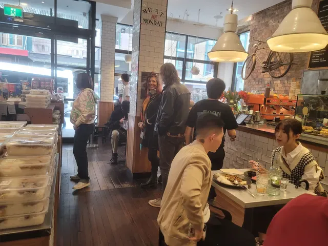 BOON Restaurant and café
