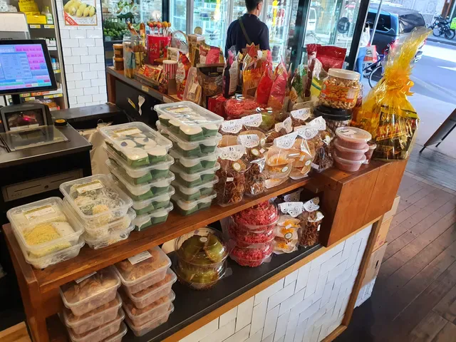 BOON Restaurant and café