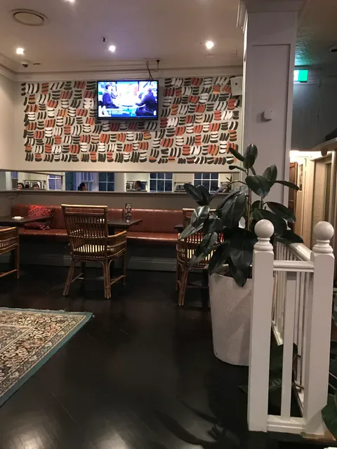 Bridgeview Hotel