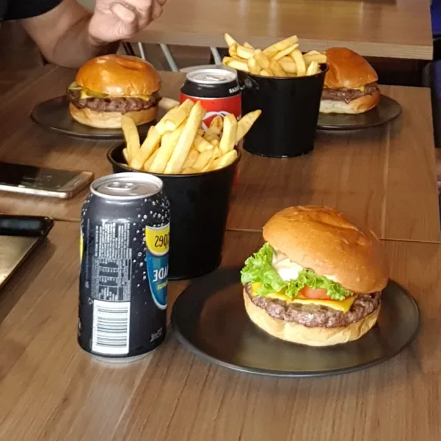 Burger 10