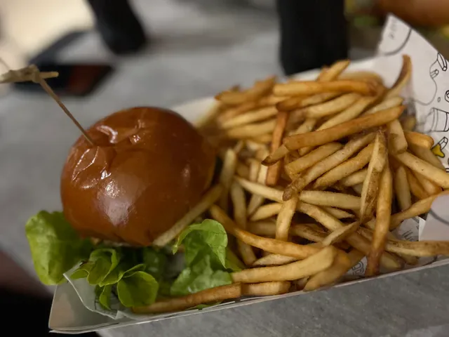 Burger Point Eastern Creek Quarter