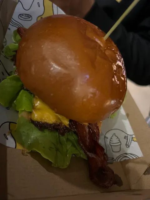 Burger Point Eastern Creek Quarter