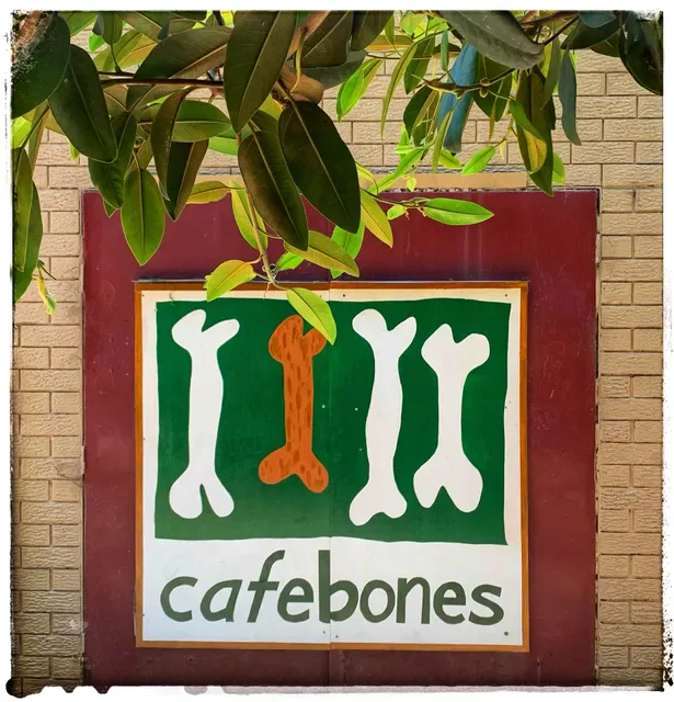 Cafe Bones