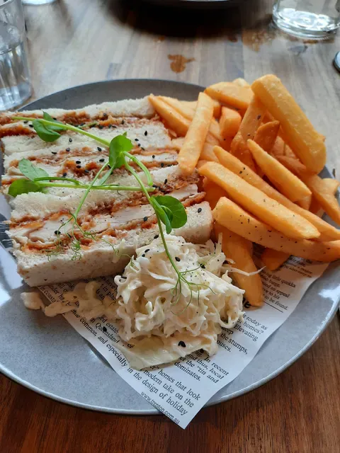 Café Leura - Modern Australian Cafe Restaurant