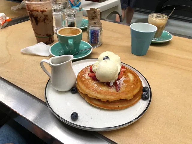 Cafe Long Shot