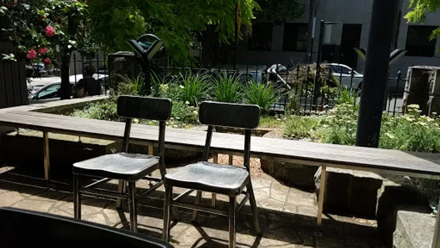 Cafe Oratnek