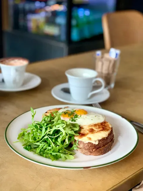 Cafe Rafaele