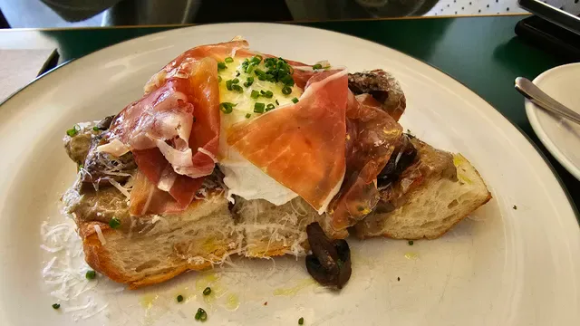 Cafe Rafaele
