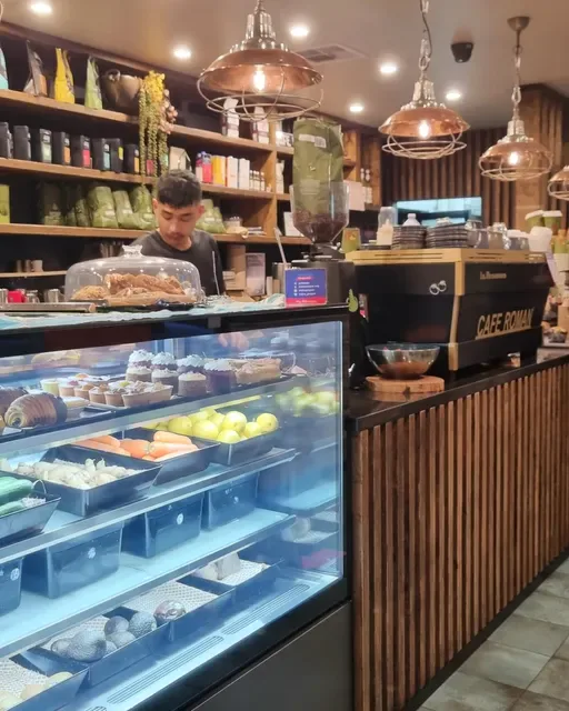 Cafe Roman