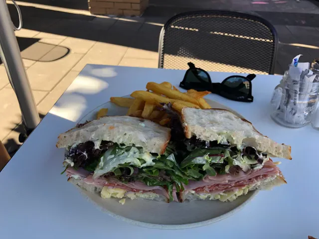 WOORI Cafe Pyrmont
