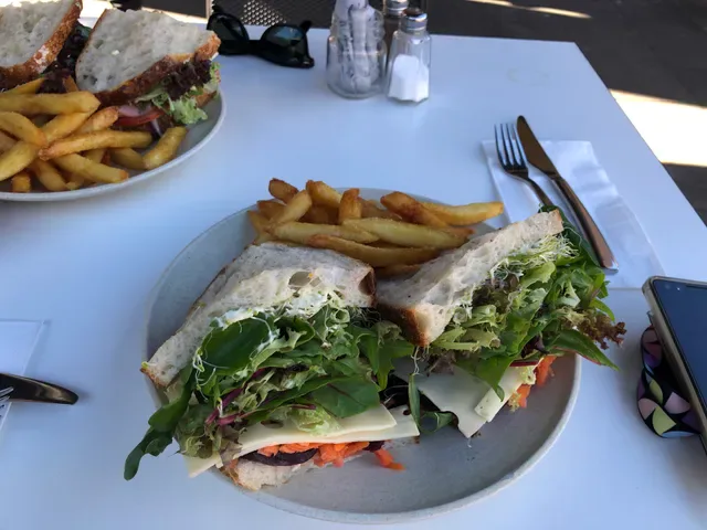 WOORI Cafe Pyrmont