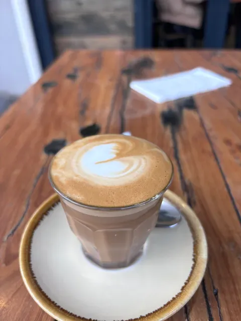 CAV & CO. Cafe