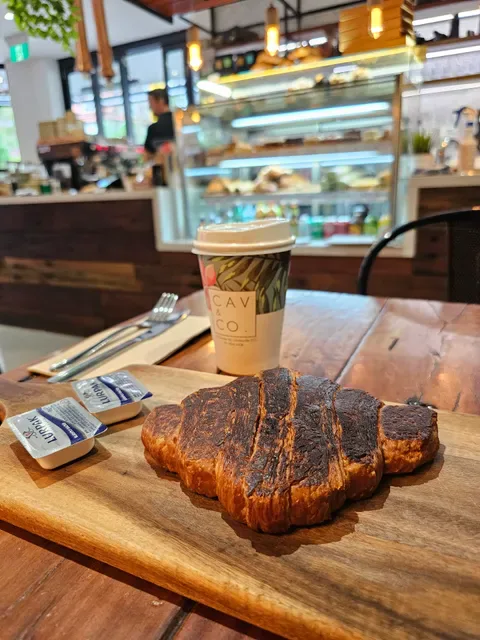CAV & CO. Cafe