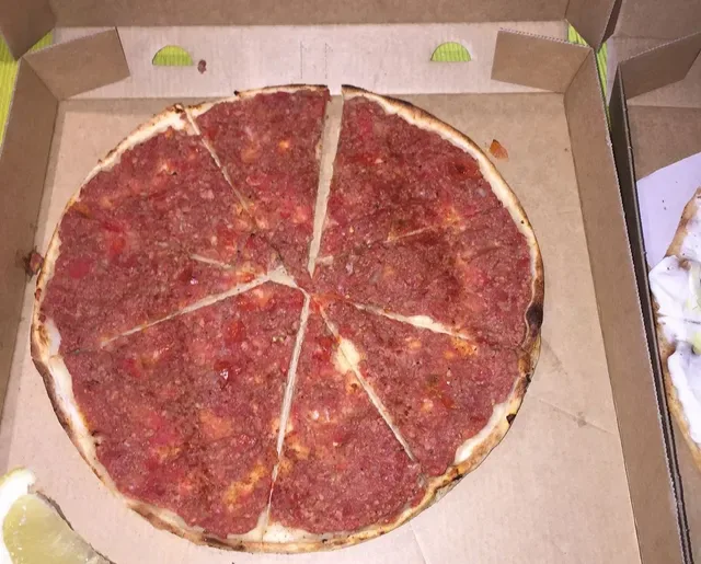 Cesars Pizza House