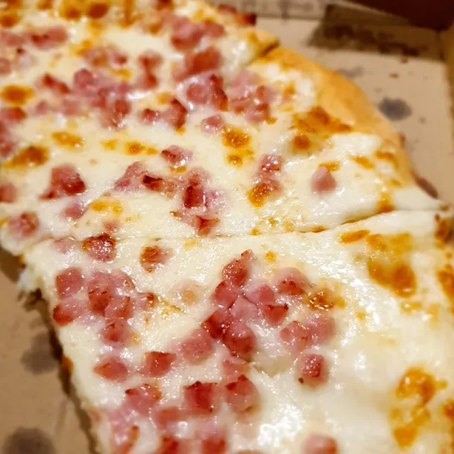 Charlie's Pizzeria & Bakery