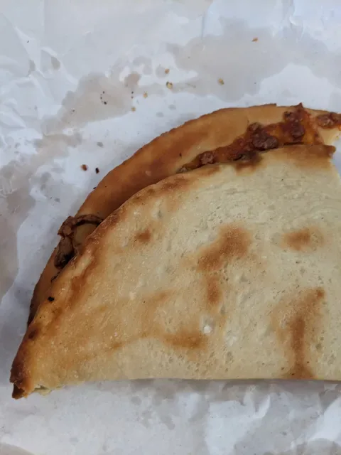 Charlie's Pizzeria & Bakery