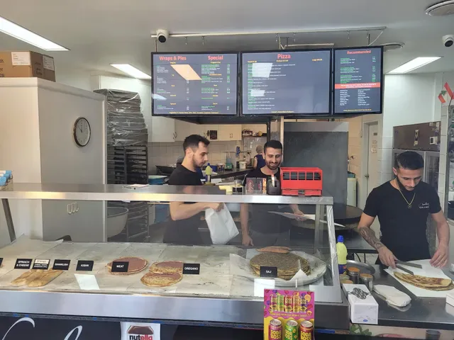 Charlie's Pizzeria & Bakery