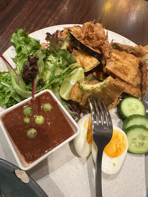 Chat Thai