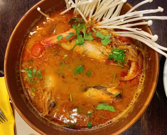 Chat Thai