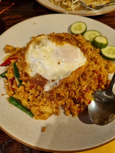 Chat Thai