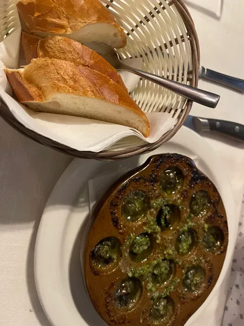 Chez Maurice Et Linda