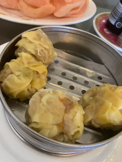 Chow's Pine Garden Restaurant