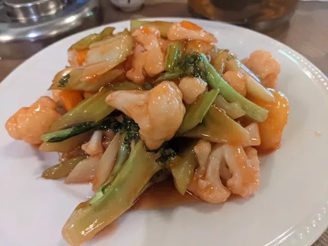 Chow's Pine Garden Restaurant