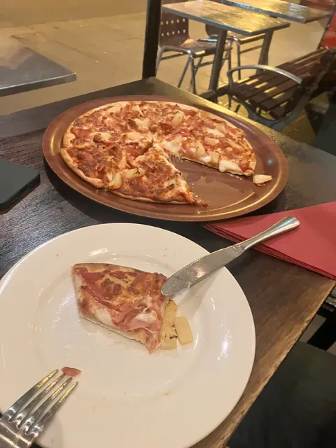 Christo's Five Way Pizzeria