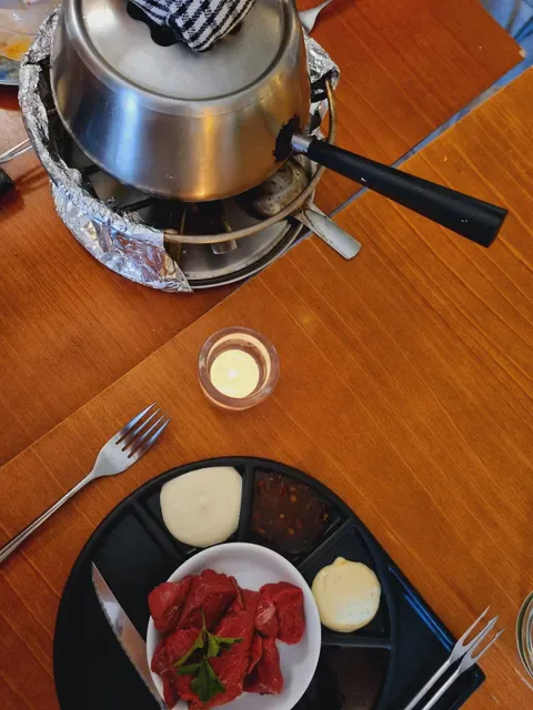 Cj's French & Fondue Restaurant