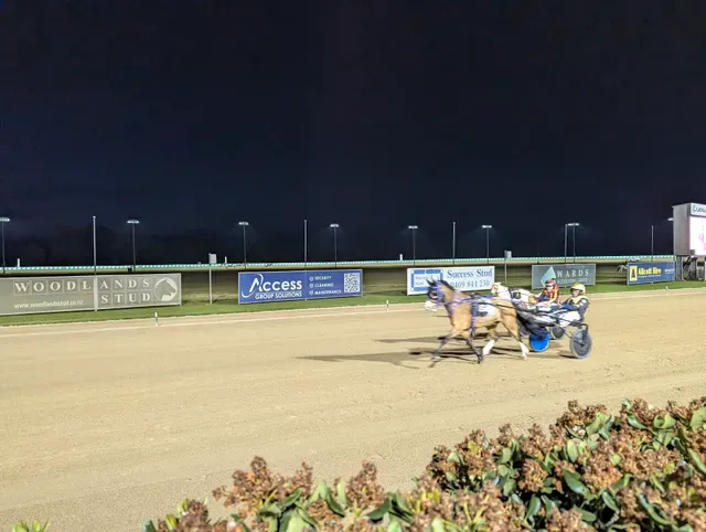 Club Menangle Trackside