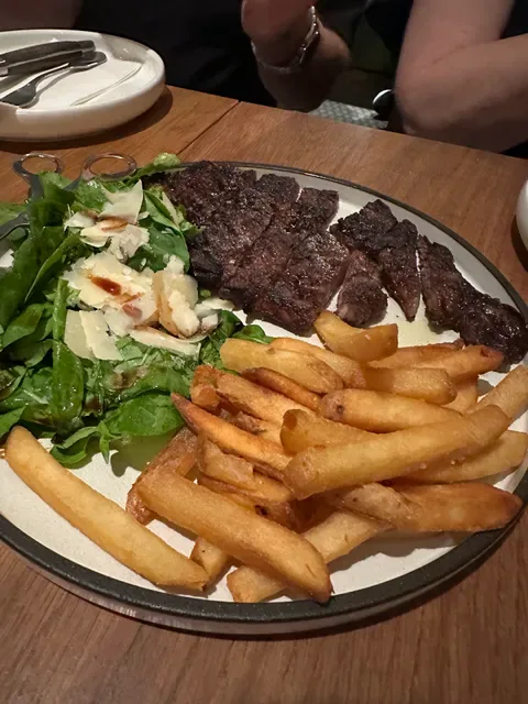 Coogee Wine Room - Restaurant & Bar