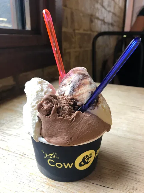 Cow & The Moon