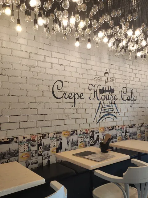 Crepe House Cafe