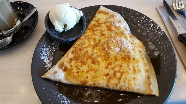 Crepe House Cafe