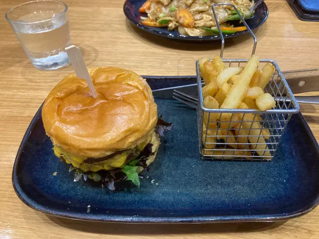 Crown Hotel Revesby