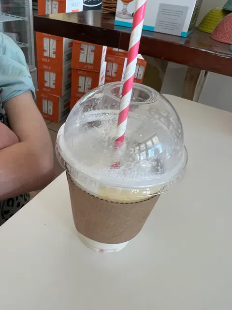 Curl the Whisker Cafe